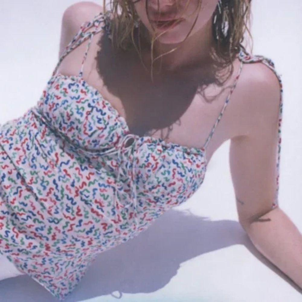 Realisation Par Ana Squiggle Cami Top